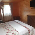 Chalet 888 ゲストハウス *
